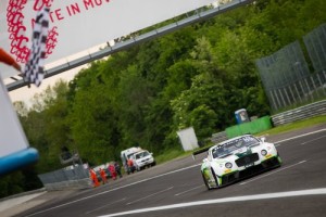 The 8 Continental GT3 crossing the line in P3