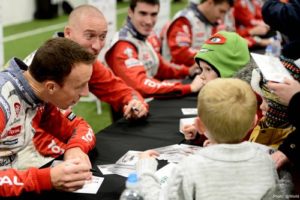 dayinsure-wales-rally-gb-autograph-session-1